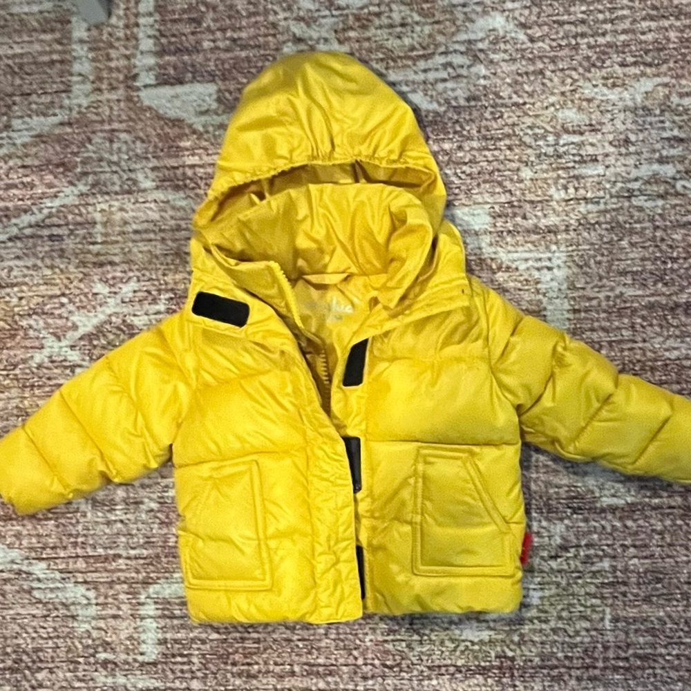 OneKid brand safe car seat coat. Size 12mos